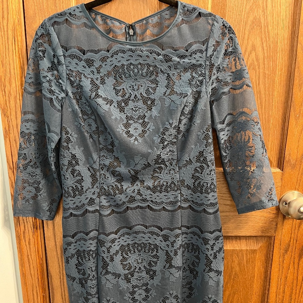 Adrianna Papell sheath knee length dress, size 8